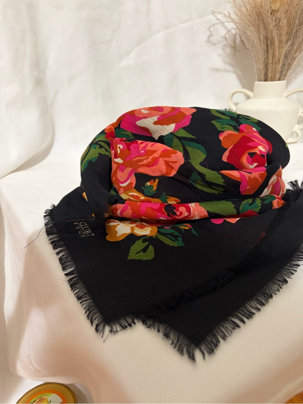 VNT 80-90 Echo Club7 Wool Scarf fringe (eyelash )Bright Flowers Black Cottagecor